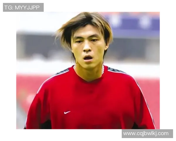 足球明星与张玉宁热情拥抱展现友谊与团结的瞬间 足球明星与张玉宁热情拥抱展现友谊与团结的瞬间