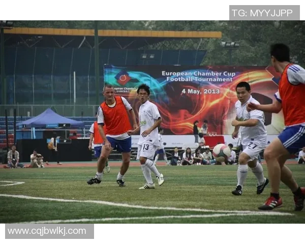 足球明星高清美图素材分享让你领略球场风采与魅力瞬间